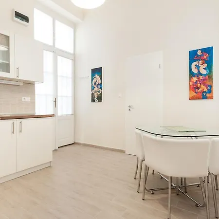 Midtown Apartment Budapest